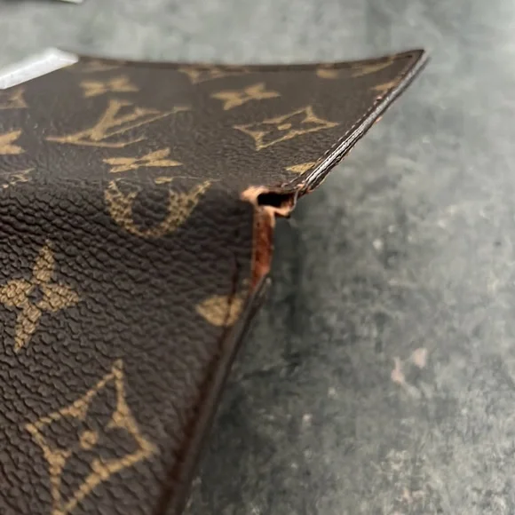 Authentic Louis Vuitton Monogram Credit Card/ ID Wallet